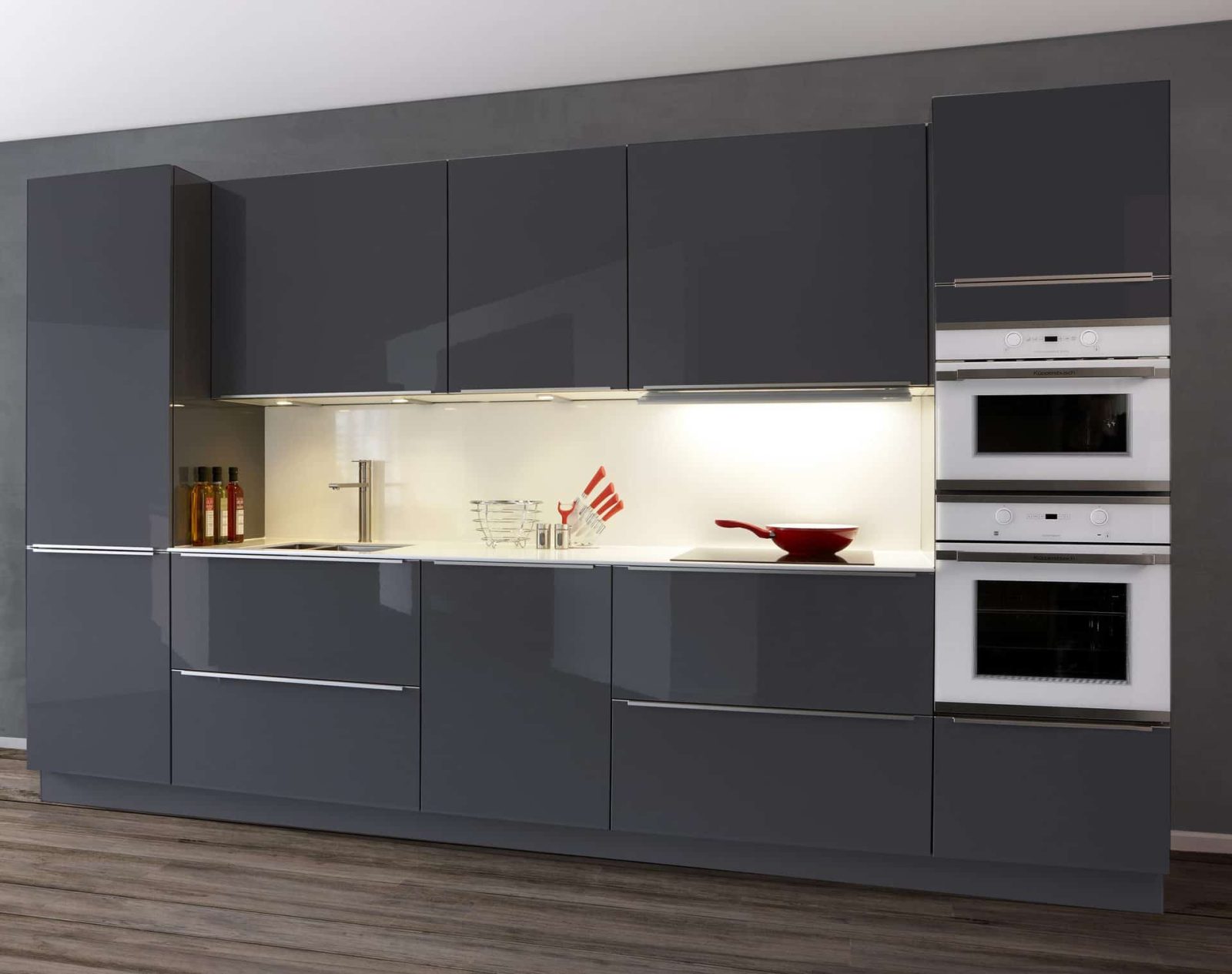 Hoogglans-moderne-keuken-min-1600×1265