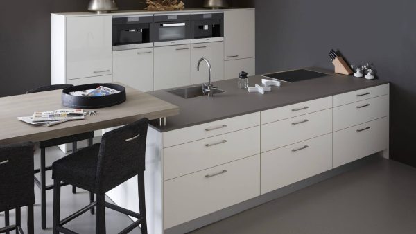 Parijs-Hooglans-wit-scaled-1-600×338